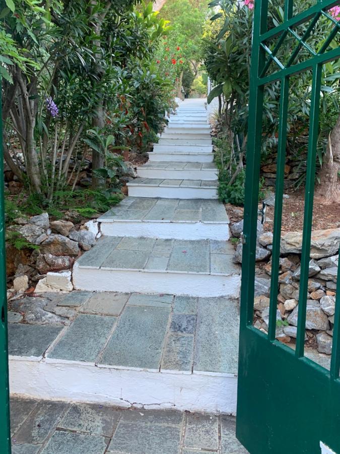 Villa Loula Apartment II Poros Town Exterior photo